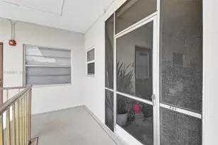 415 NE 2nd St, Hallandale Beach, FL 33009 - Photo 2