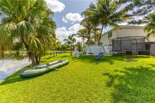 10931 SW 10th Pl, Davie, FL 33324 - Photo 10