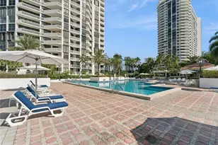 1000 W Island Blvd, Aventura, FL 33160 - Photo 42