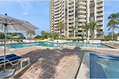 1000 W Island Blvd #2806, Aventura, FL 33160 - Photo 36