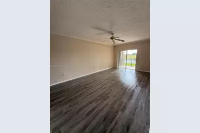 11650 SW 2nd St #16108, Pembroke Pines, FL 33025 - Photo 4