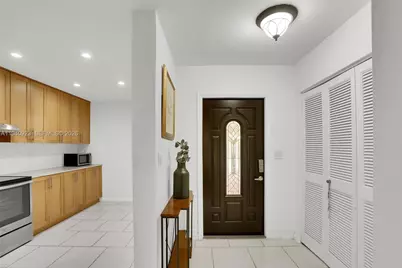 3865 Estepona Ave, Doral, FL 33178 - Photo 4