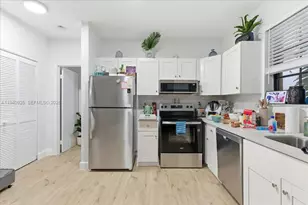 632 15th St, Miami Beach, FL 33139 - Photo 8