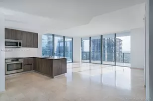 68 SE 6th St, Miami, FL 33131 - Photo 2