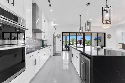 18261 SW 224th St, Miami, FL 33170 - Photo 12