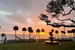 2611 S Indian River Dr, Fort Pierce, FL 34950 - Photo 2