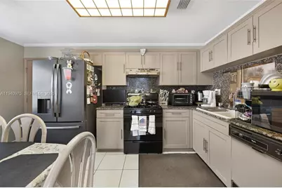 13525 SW 115th Pl, Miami, FL 33176 - Photo 14