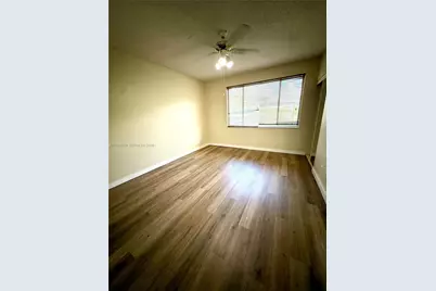 7886 Dixie Beach Cir #7886, Tamarac, FL 33321 - Photo 8