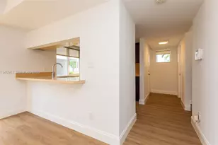 2945 Bridgeport Ave, Miami, FL 33133 - Photo 10