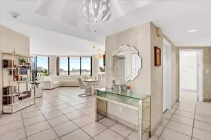 2000 Island Blvd, Aventura, FL 33160 - Photo 12