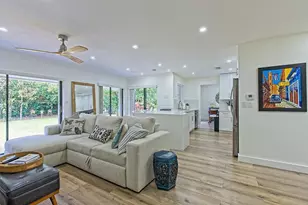 10900 SW 124th Rd, Miami, FL 33176 - Photo 10