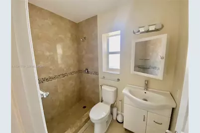 930 SW 7th Ave #3, Miami, FL 33130 - Photo 18