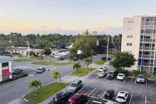 900 NE 12th Ave, Hallandale Beach, FL 33009 - Photo 40