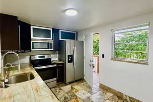 900 NE 12th Ave, Hallandale Beach, FL 33009 - Photo 8