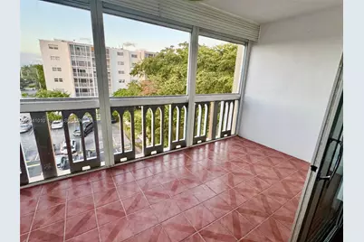 900 NE 12th Ave #501, Hallandale Beach, FL 33009 - Photo 14