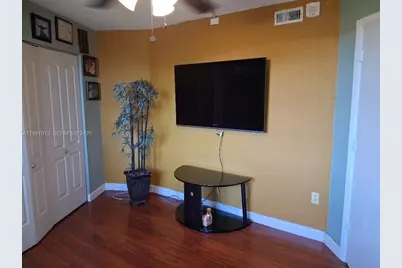 1400 St Charles Pl #524, Pembroke Pines, FL 33026 - Photo 20