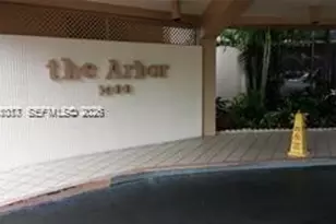 1400 St Charles Pl, Pembroke Pines, FL 33026 - Photo 2