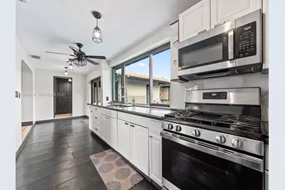 12301 SW 28th St, Miami, FL 33175 - Photo 14