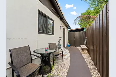 12301 SW 28th St, Miami, FL 33175 - Photo 30