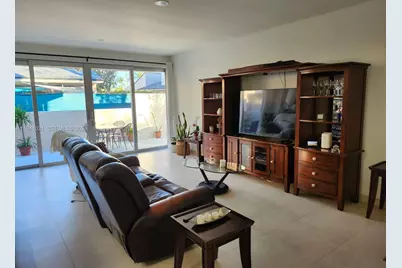 9195 Fontainebleau Blvd #6, Miami, FL 33172 - Photo 2