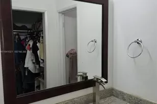 9195 Fontainebleau Blvd, Miami, FL 33172 - Photo 10