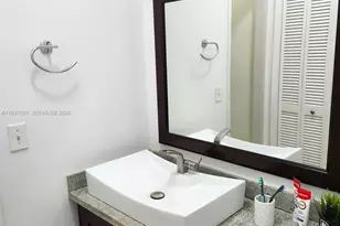 9195 Fontainebleau Blvd, Miami, FL 33172 - Photo 8