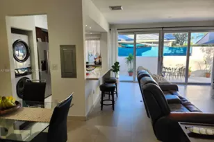 9195 Fontainebleau Blvd, Miami, FL 33172 - Photo 14