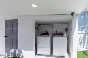 8430 Harding Ave, Miami Beach, FL 33141 - Photo 38