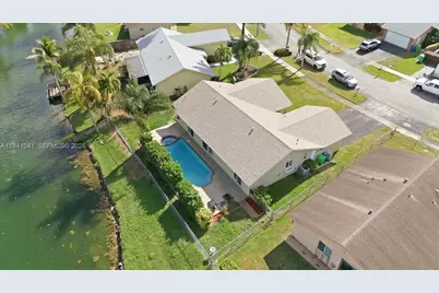 9349 NW 47th St, Sunrise, FL 33351 - Photo 4