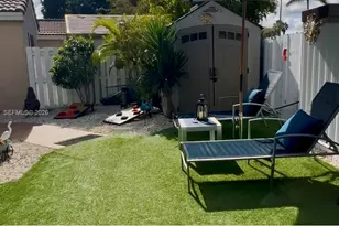 8618 SW 161st Pl, Miami, FL 33193 - Photo 4