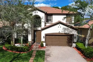 19389 Stonebrook St, Weston, FL 33332 - Photo 2