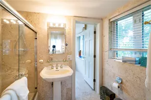 6465 Pine Tree Dr Cir, Miami Beach, FL 33141 - Photo 18