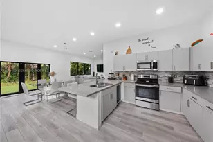 918 NE 36th Ave, Homestead, FL 33033 - Photo 8