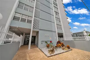 2016 Bay Dr, Miami Beach, FL 33141 - Photo 12