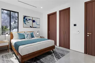 19600 NE 26th Ave, Miami, FL 33180 - Photo 24