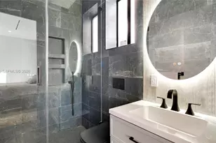 19600 NE 26th Ave, Miami, FL 33180 - Photo 22