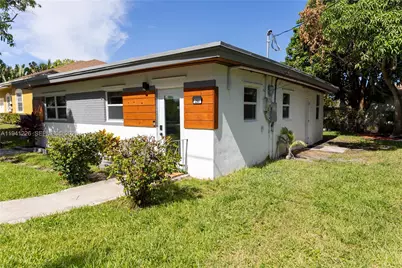 250 NW 14th Way #250, Dania Beach, FL 33004 - Photo 2