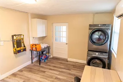 250 NW 14th Way #250, Dania Beach, FL 33004 - Photo 22