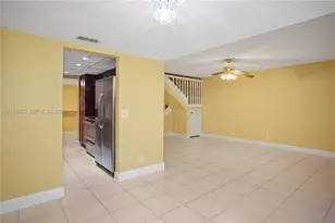 8011 NW 27th Pl, Sunrise, FL 33322 - Photo 4