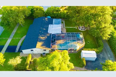 312 N Luna Ct, Hollywood, FL 33021 - Photo 2