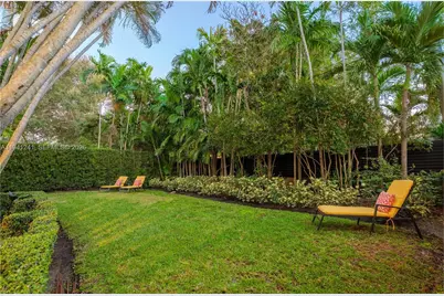 70 NE 92nd St, Miami Shores, FL 33138 - Photo 2