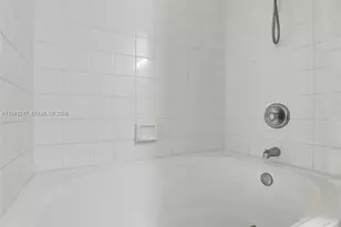 231 SW 116th Ave, Pembroke Pines, FL 33025 - Photo 10