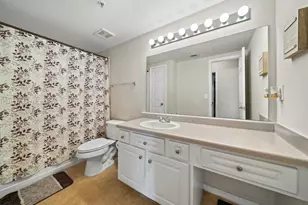 231 SW 116th Ave, Pembroke Pines, FL 33025 - Photo 12