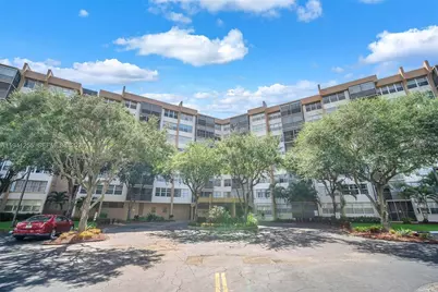 1300 Saint Charles Pl #222, Pembroke Pines, FL 33026 - Photo 16