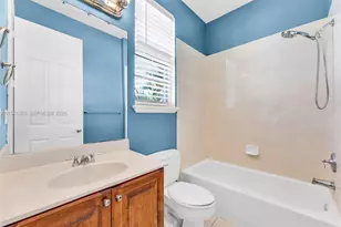 2249 NE 9th Ave, Wilton Manors, FL 33305 - Photo 24