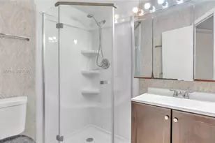 5041 W Oakland Park Blvd, Lauderdale Lakes, FL 33313 - Photo 8