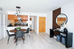 1200 Brickell Bay Dr, Miami, FL 33131 - Photo 4