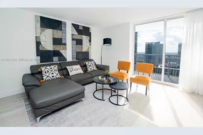 1200 Brickell Bay Dr #3524, Miami, FL 33131 - Photo 2