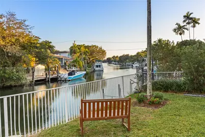 5343 Orduna Dr, Coral Gables, FL 33146 - Photo 4