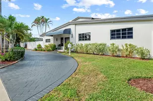 1841 NE 196th Terrace, Miami, FL 33179 - Photo 4